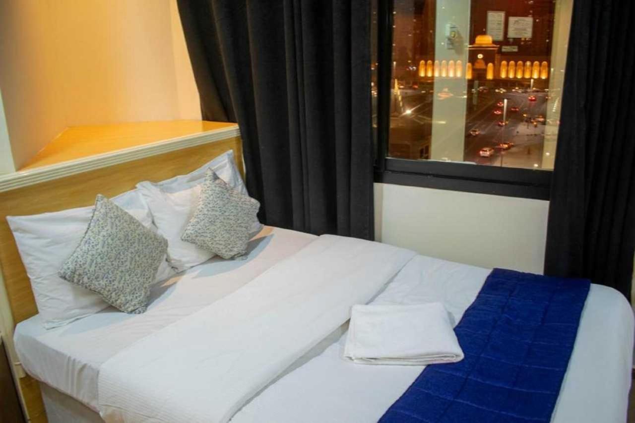 Plaza Hotel 2*